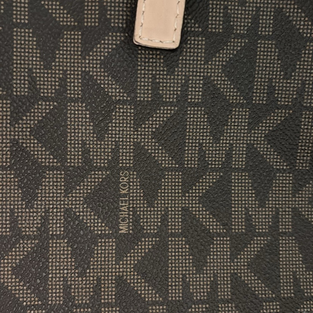 Michael Kors Tote EUC - Picture 5 of 8
